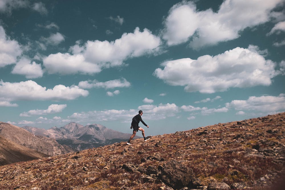 States of Elevation: Ο Jornet διέσχισε 5.145 χλμ με συνολική ανάβαση 123.000 μέτρα σε 31 ημέρες! runbeat.gr 